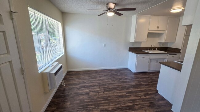 Building Photo - w510