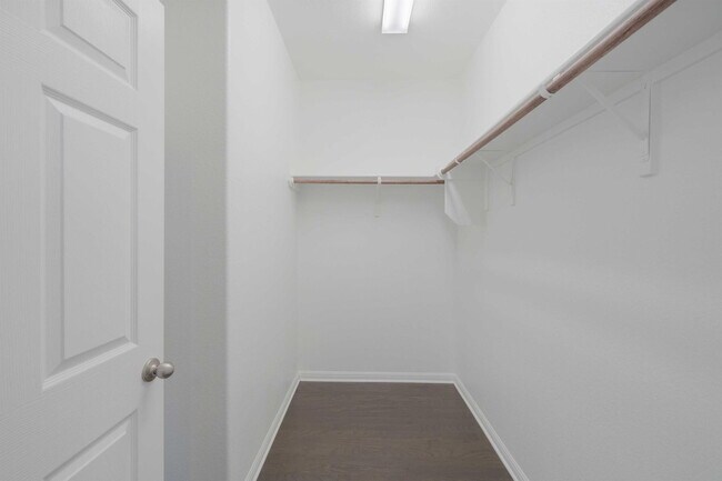Building Photo - 5912 Wolf Pack Dr