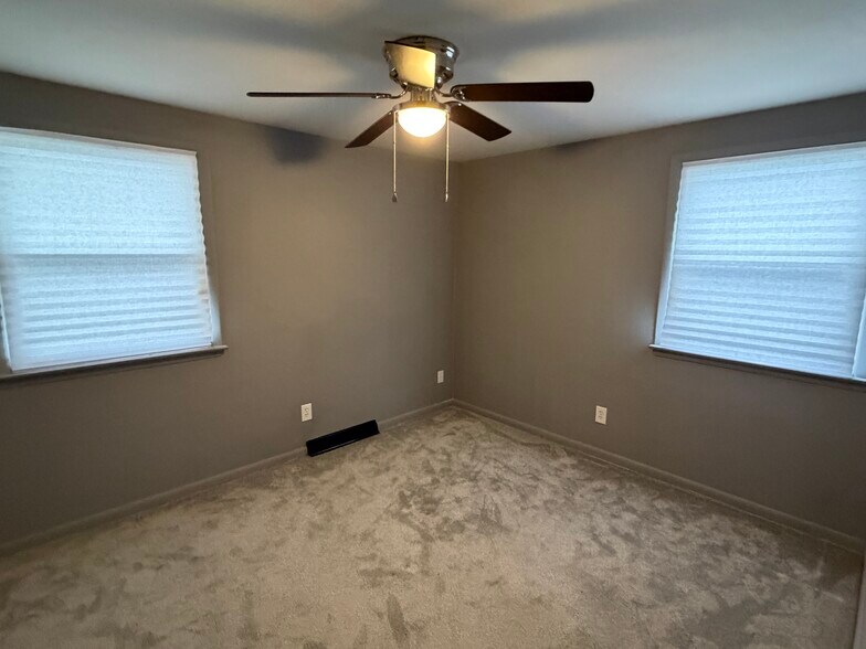 Building Photo - 152 Clover Ridge Dr