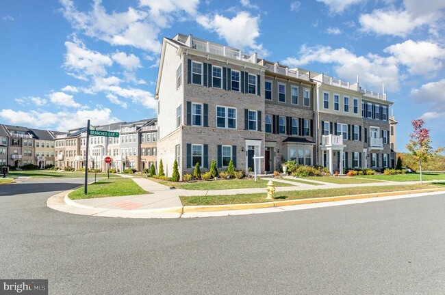 Building Photo - 17177 Branched Oak Rd