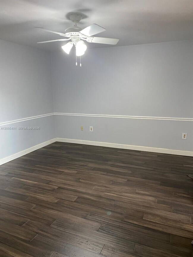 Building Photo - 8761 SW 137th Ave