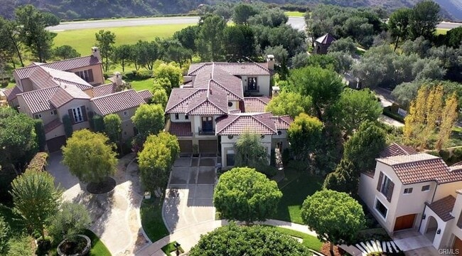 Building Photo - 36 Via Rubino