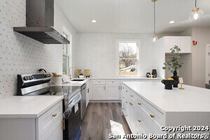 Building Photo - 423 N Mesquite St