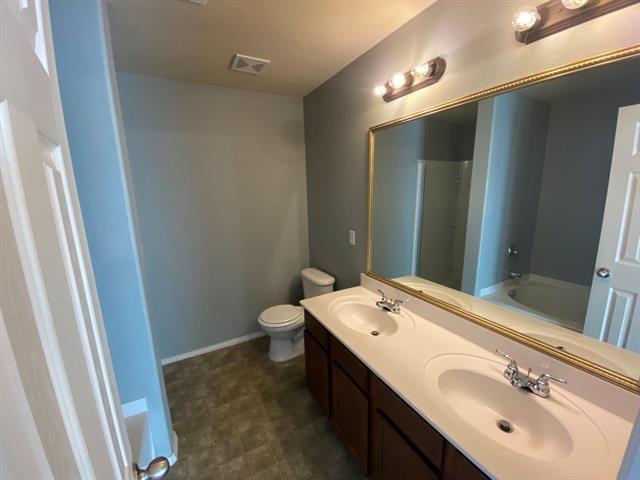 Building Photo - 2501 Saddlehorn Dr