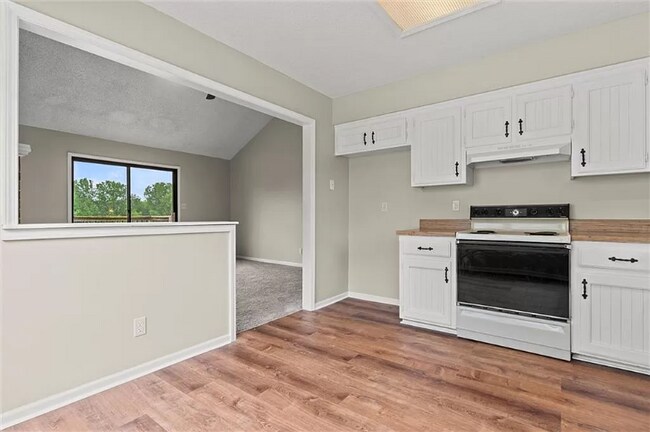 Building Photo - 8925 Armstrong Ave