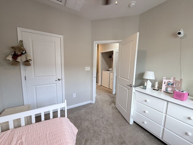 Building Photo - 606 Muddy Creek Rd