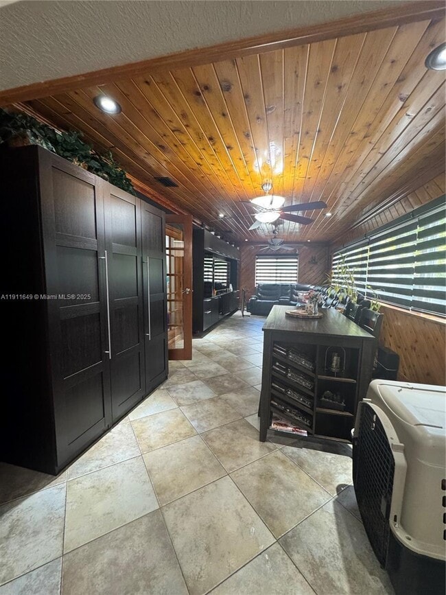 Building Photo - 6905 SW 148th Ct