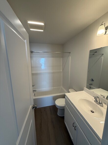 Building Photo - 50 N Conifer Dr