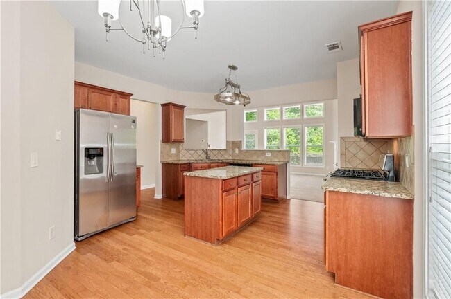 Building Photo - 1125 Harvest Brook Dr NE