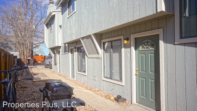 Building Photo - 2219 Spruce St