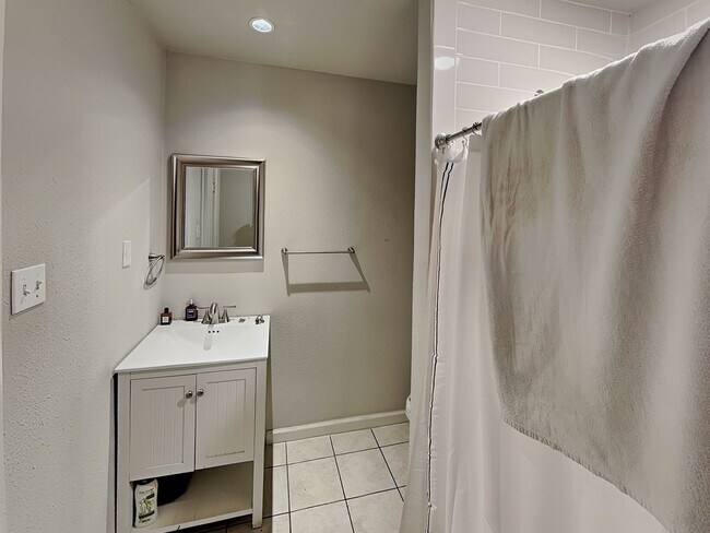 Building Photo - Updated & Modern Home Built in 1940's this...