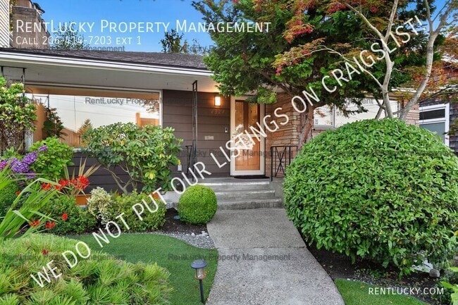 Building Photo - 4327 30th Ave W