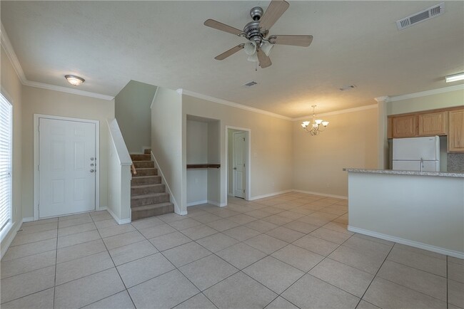 Building Photo - 3858 Oldenburg Ln