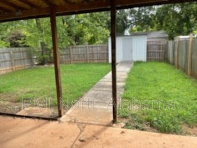 Building Photo - 1310 9th Ave SE