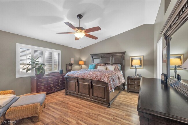 Building Photo - 3824 Sunking St