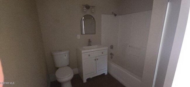 Building Photo - 515 W Missouri Ave