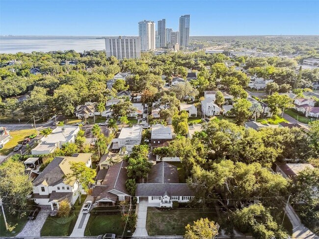 Building Photo - 2908 W San Isidro St