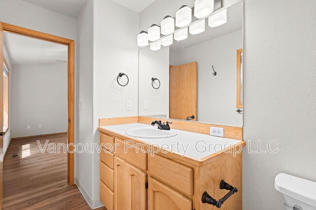 Building Photo - 3106 NE 183rd Pl