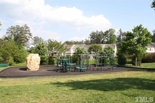 Building Photo - Fresh Paint is Scheduled! Lovely 3 Bedroom...