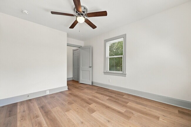 Building Photo - 517 McKinley Ave