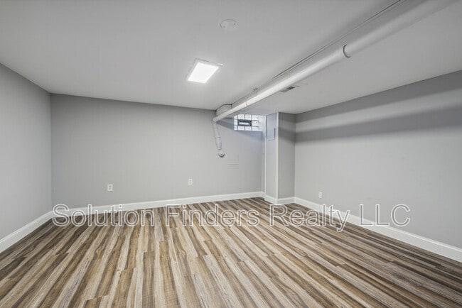 Building Photo - 2110 Coralthorn Rd