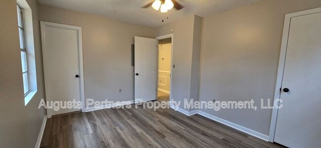 Building Photo - 2511 Drayton Dr