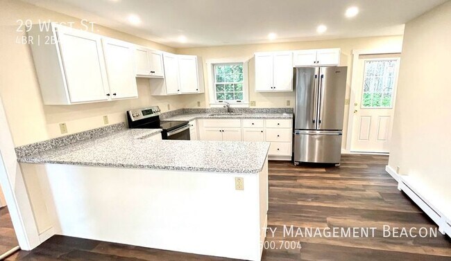 Building Photo - Newly renovated 4BR/3BA home Lebanon, NH $...