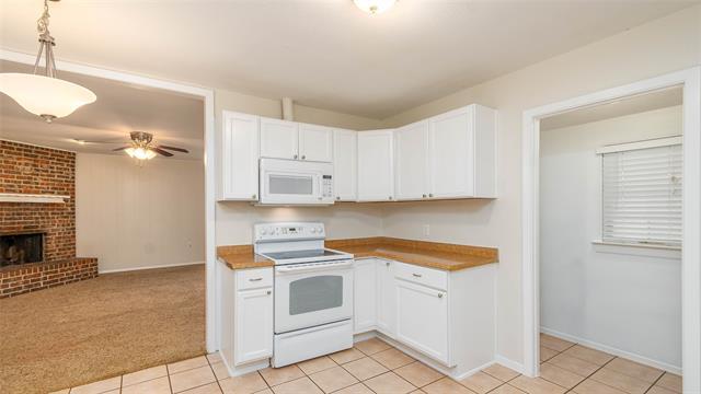 Building Photo - 5621 Brent Dr