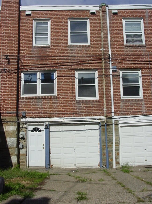 Building Photo - Large Home - Mayfair