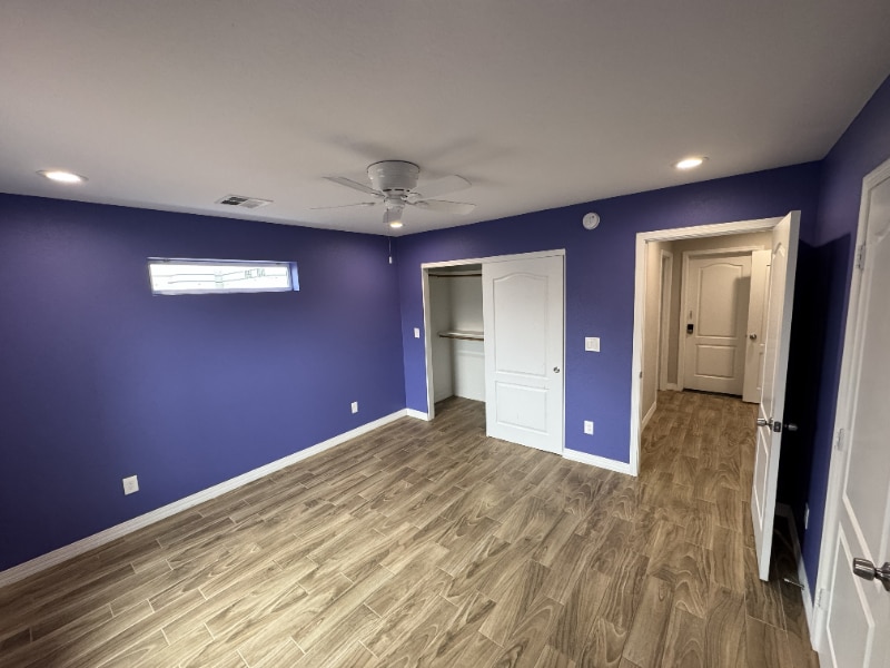 Building Photo - 1558 W 5th St