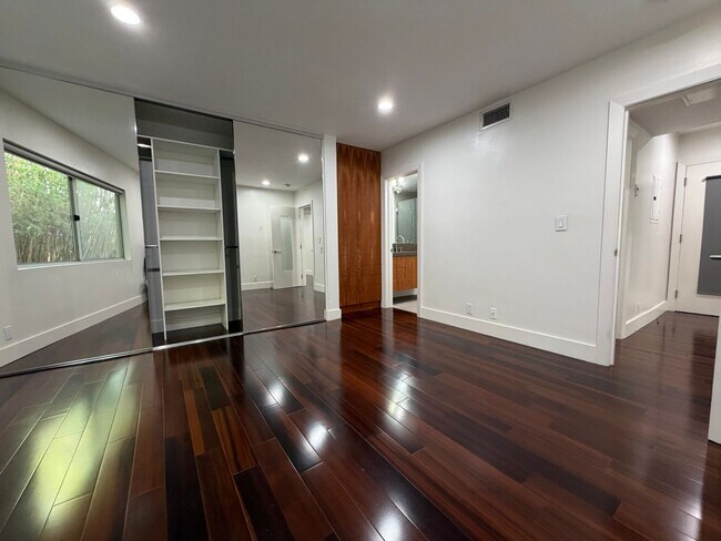 Building Photo - 2-Bedroom Condo in Westwood – Available after 1/18/2026!