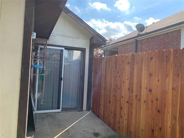 Building Photo - 942 Boxwood Dr