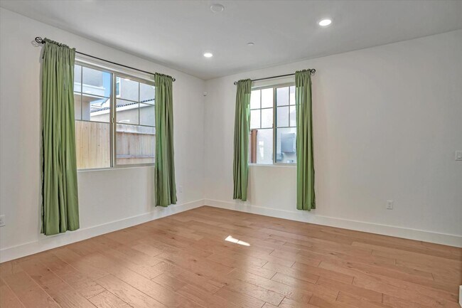 Building Photo - 10466 Oboe Way