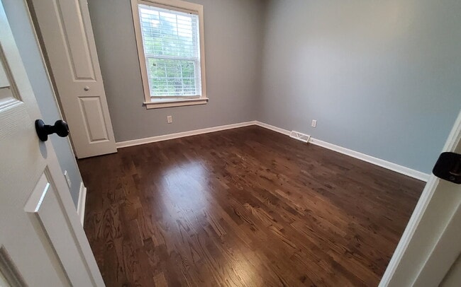 Building Photo - "Charming 3-Bed Oasis with Granite Touches & Cozy Fireplace on Spartan Road!"