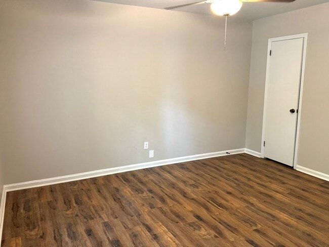 Building Photo - 505 Felder Ave