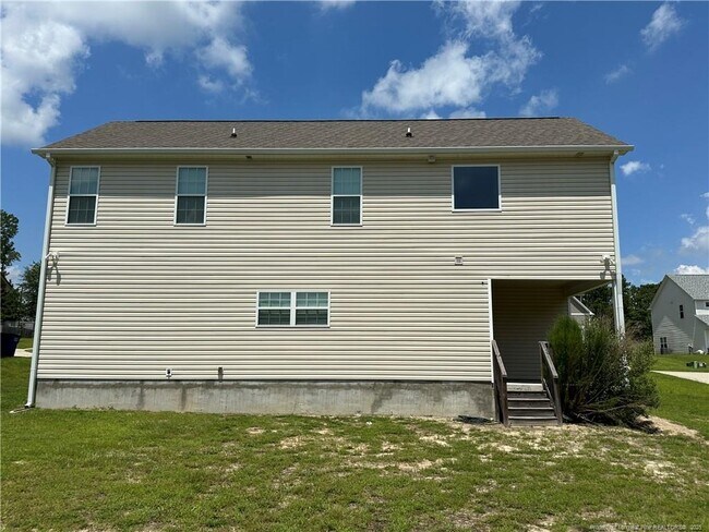 Building Photo - 158 Ledgebrook Ln