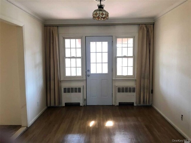 Building Photo - 563 Albemarle Pl