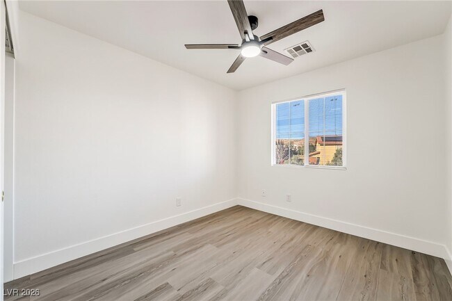 Building Photo - 10226 Wolf Pack Ln