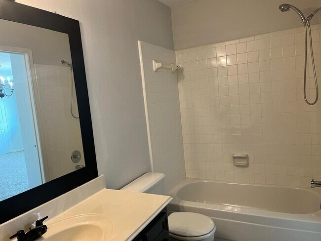 Building Photo - 14111 Torrey Vista Dr