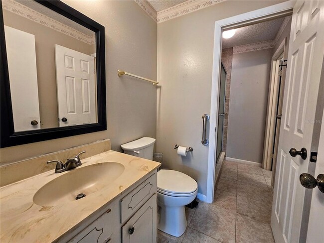 Building Photo - 520 Fairways Cir