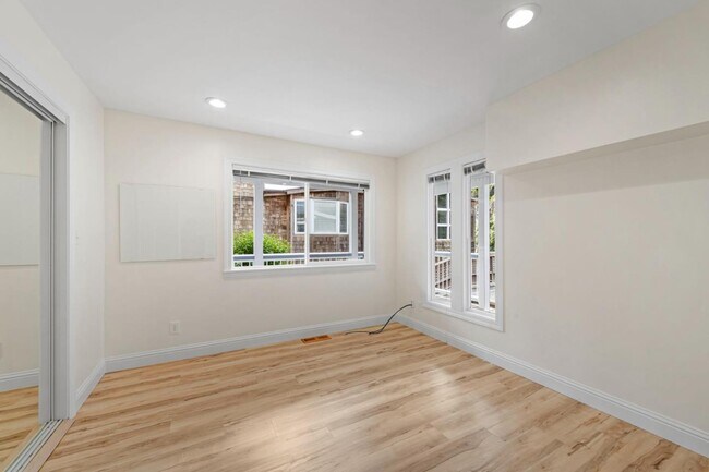 Building Photo - 714 Rockaway Beach Ave