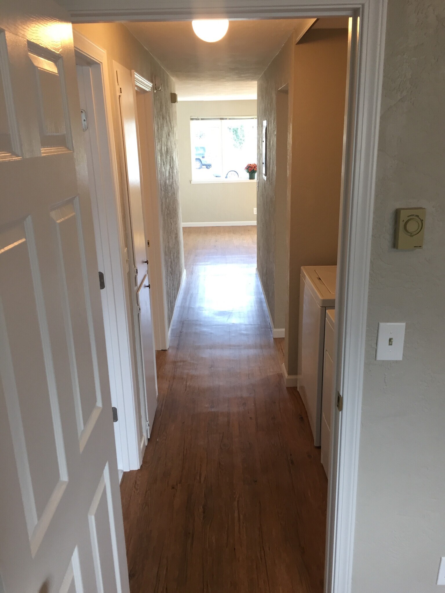 Building Photo - 520 N 38th Pl