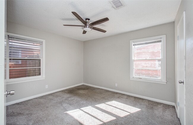 Building Photo - 1913 2nd Ave N