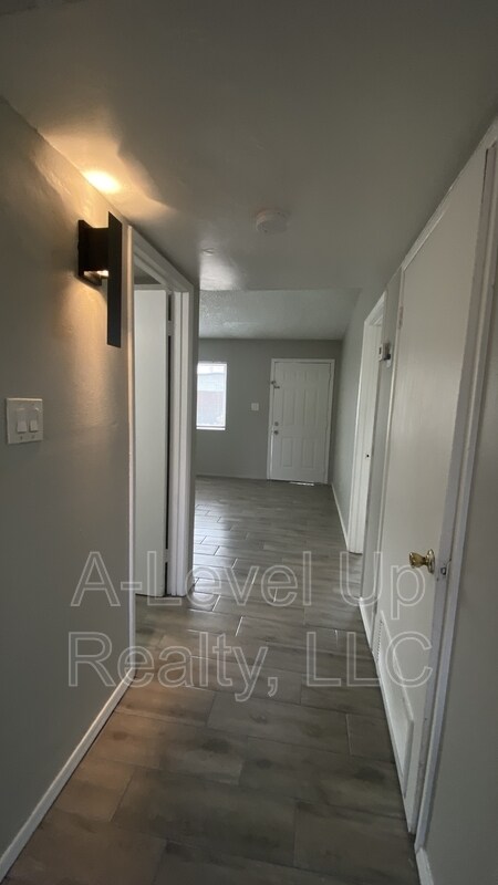 Building Photo - 5745 S Southland Blvd