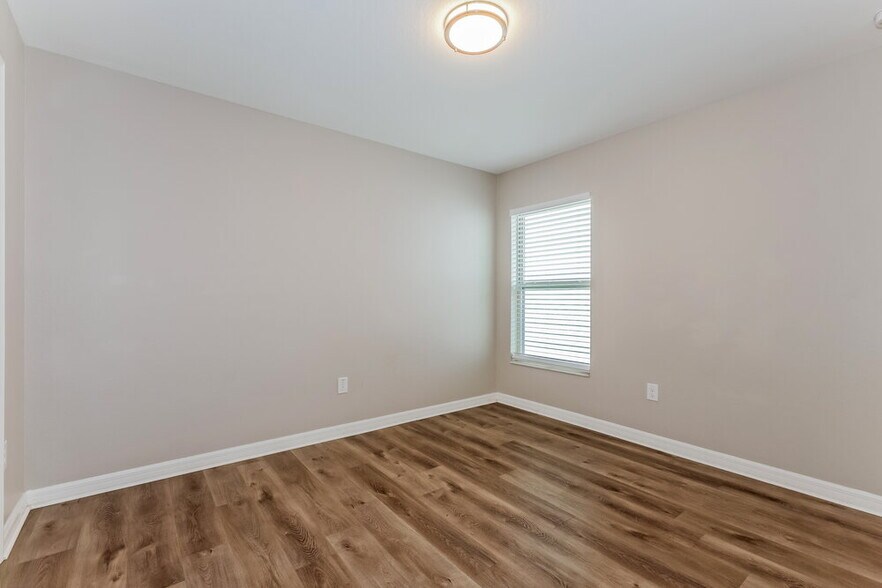 Building Photo - 10419 Carloway Hills Dr
