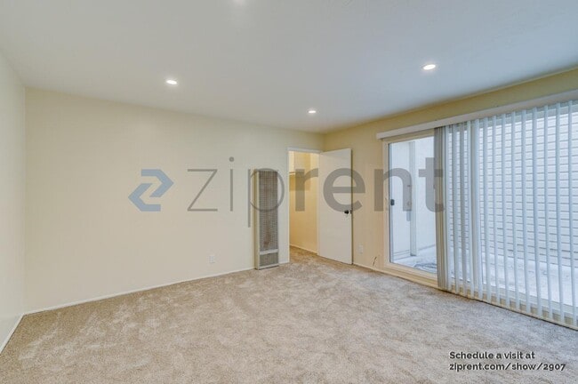 Building Photo - 468 90th St