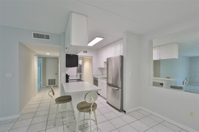 Building Photo - 3325 Bayshore Blvd