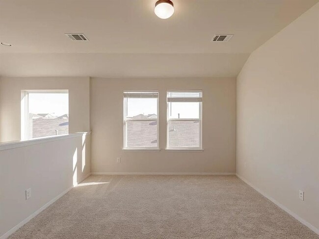 Building Photo - 229 Gray Wolf Dr