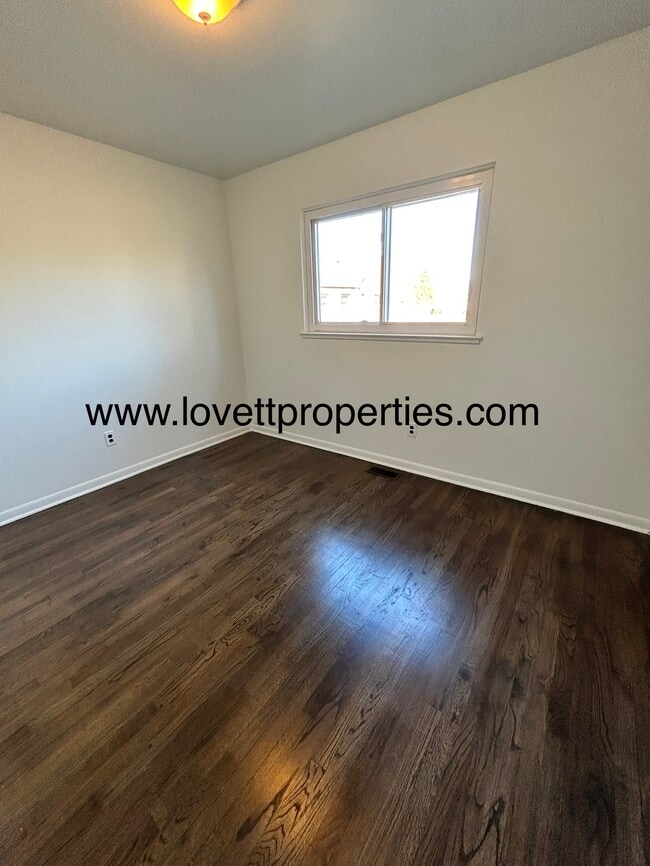 Building Photo - 17221 New York St