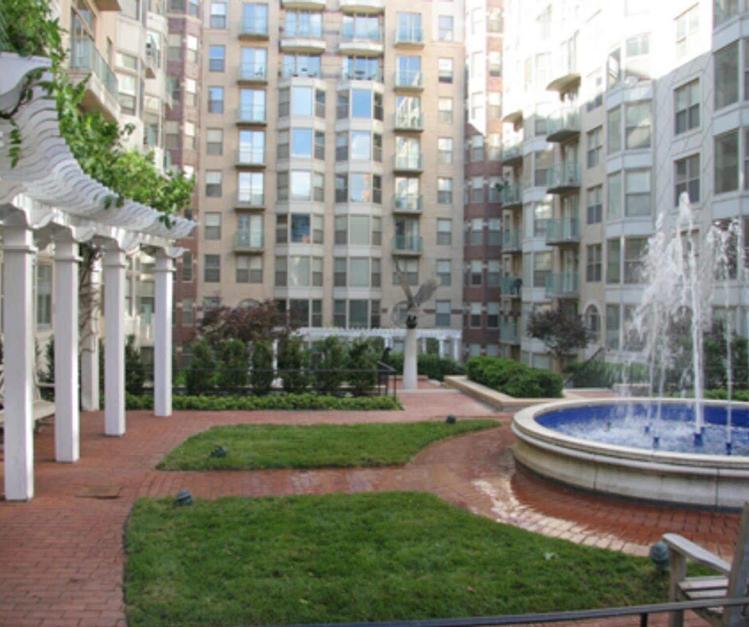 Building Photo - 690 D St NW